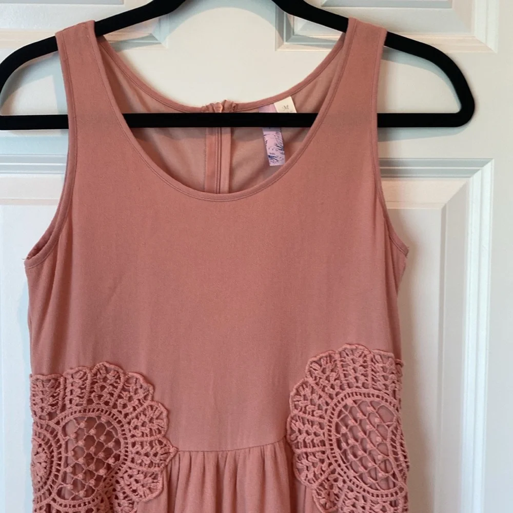 Alya Sleevelss Crochet‎ Design Dress - Medium - Muted Salmon Pink